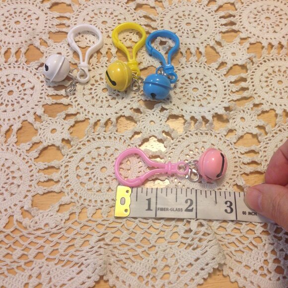 Four bell backpack clip, pet clip, keyrings - Picture 2 of 4